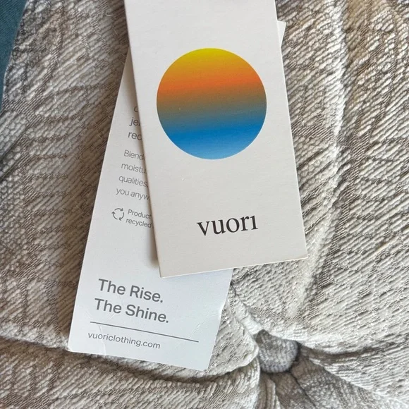 VUORI Halo Performance Crop Racerback Tank Top - Picture 3 of 4